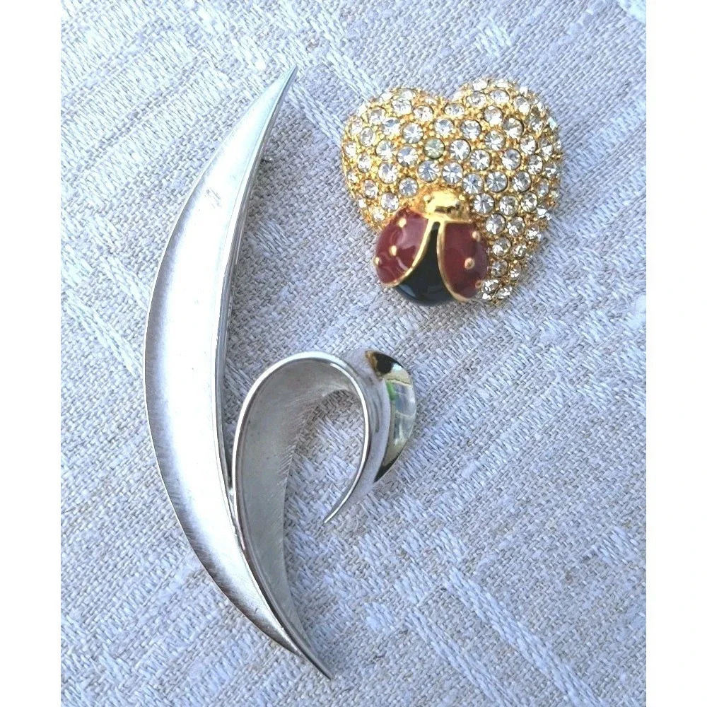 MONET TRIFARI Set Of 2 Brooches Silvet Gold Tones